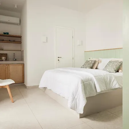 Kanala Aparthotel 4*